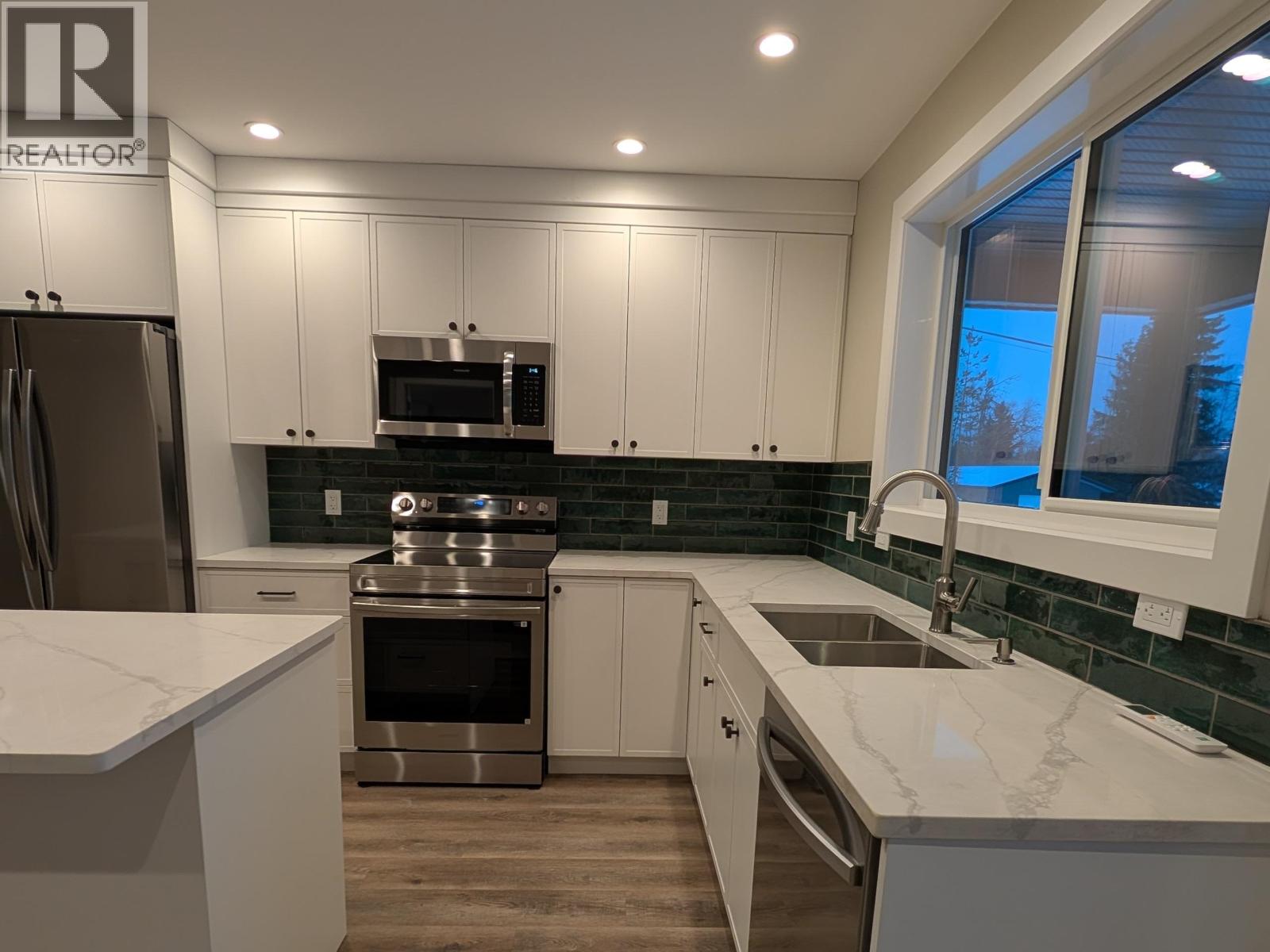 1498 CHESTNUT Street, Telkwa