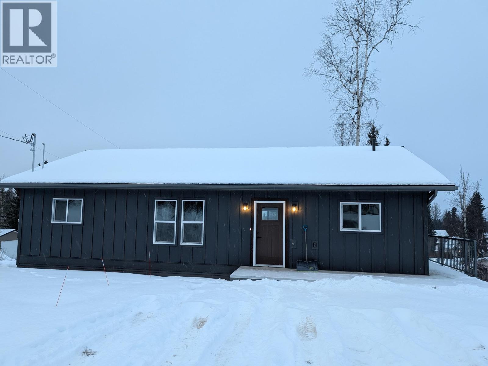 1498 CHESTNUT Street, Telkwa