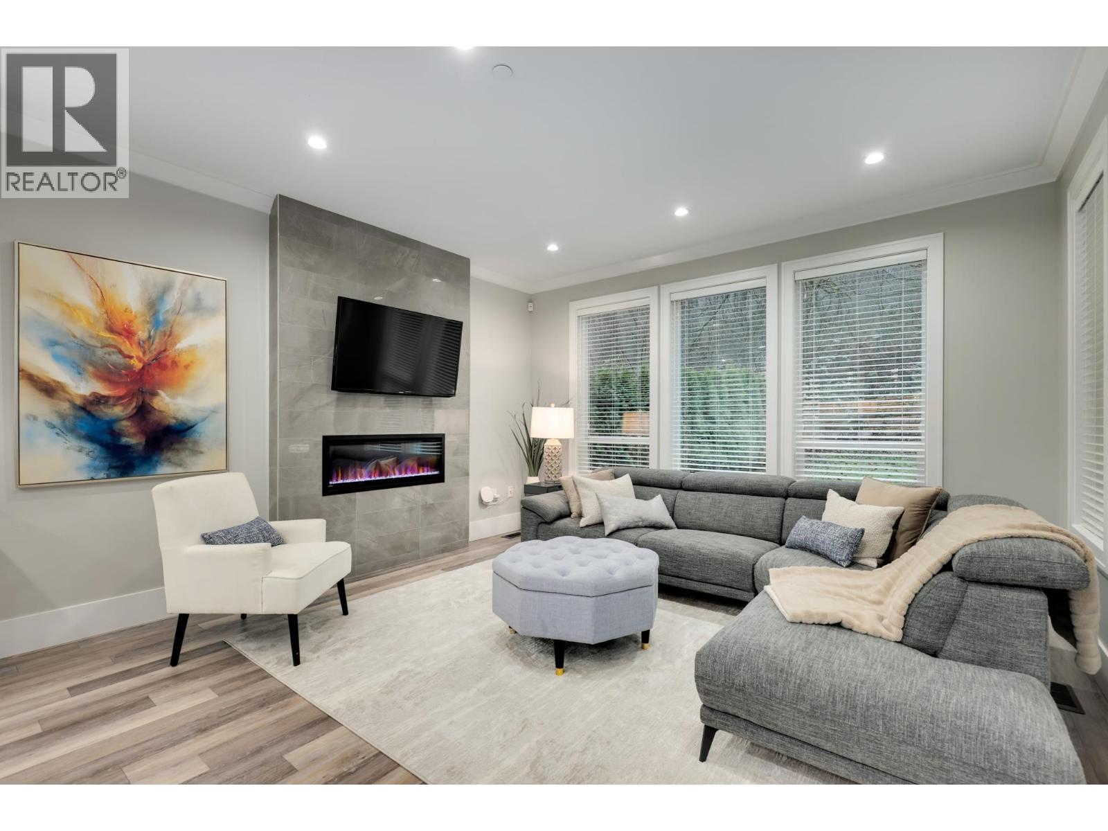 311 AVALON DRIVE - Photo 3 of 40, Port Moody, British Columbia