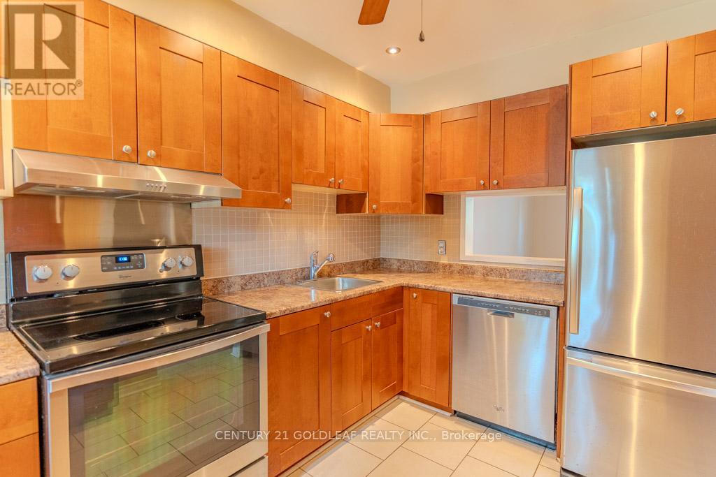 #11 1342 CEDARCROFT CRESCENT - 6