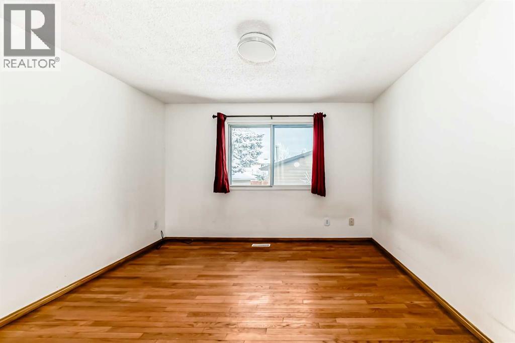 Multi-family House Bungalow for Sale in   Street NW Collingwood Calgary 