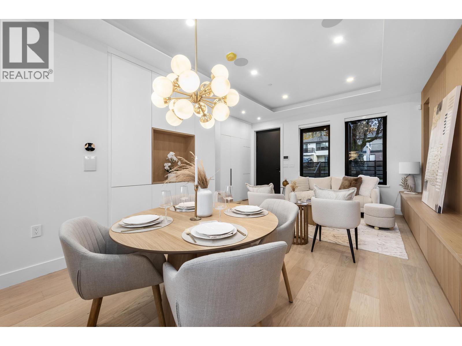 1 4889 MOSS STREET, Vancouver