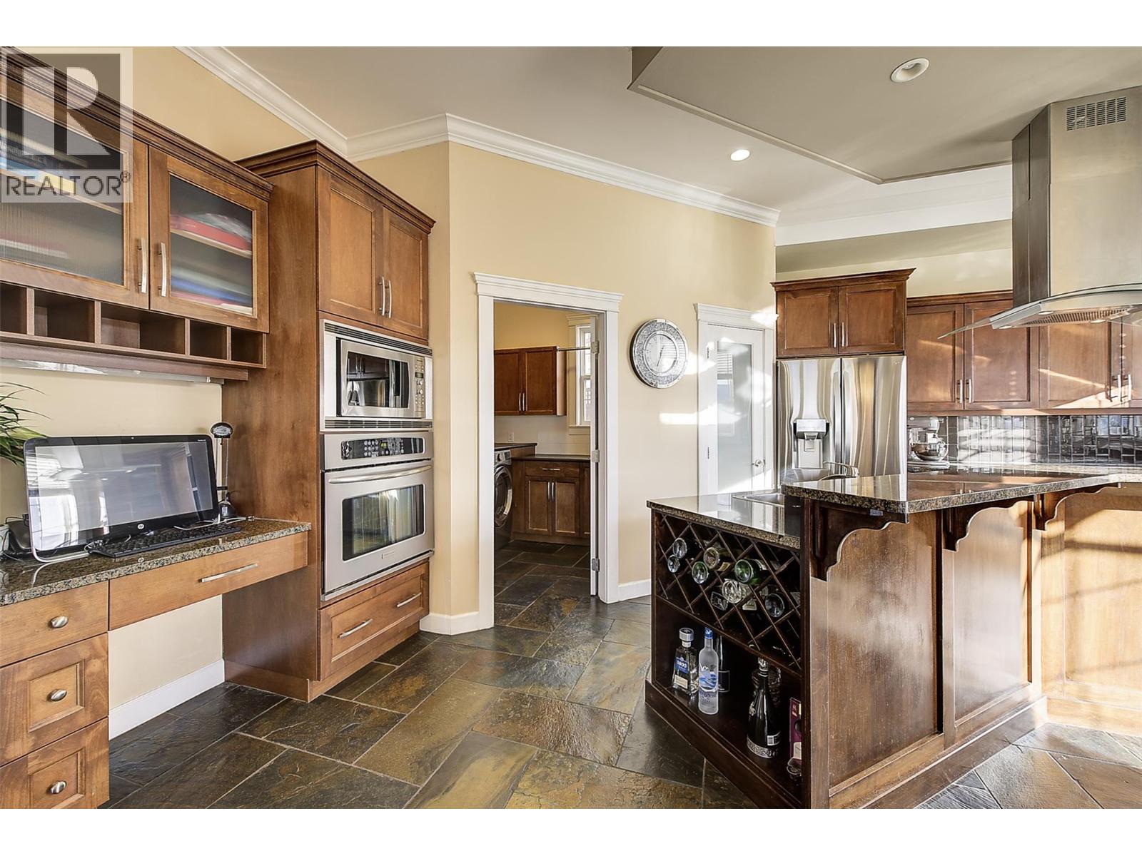  1251 Wilmot Avenue, Kelowna