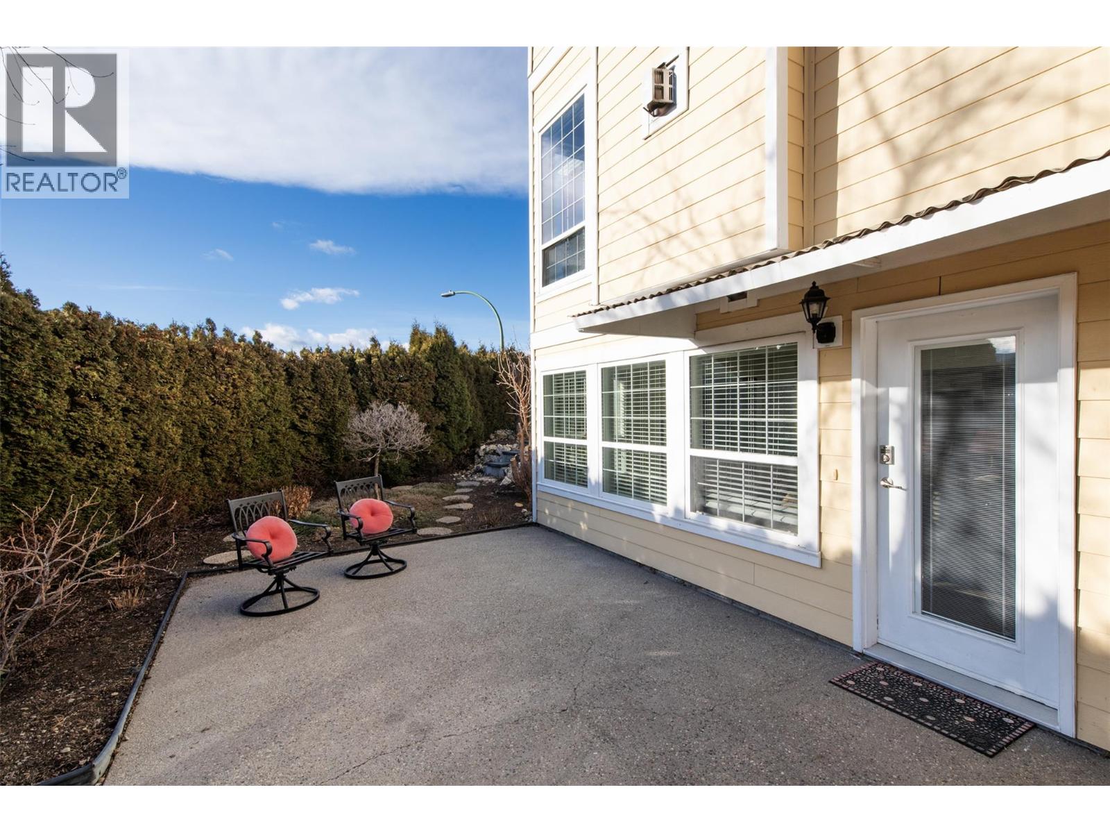  1251 Wilmot Avenue, Kelowna