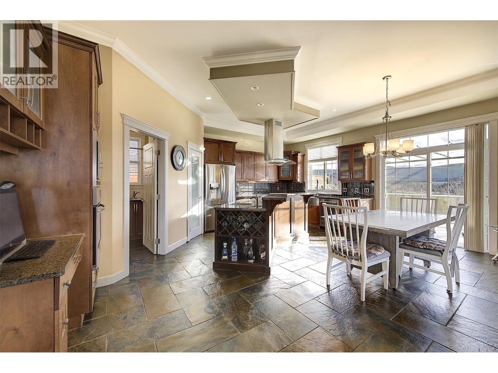  1251 Wilmot Avenue, Kelowna