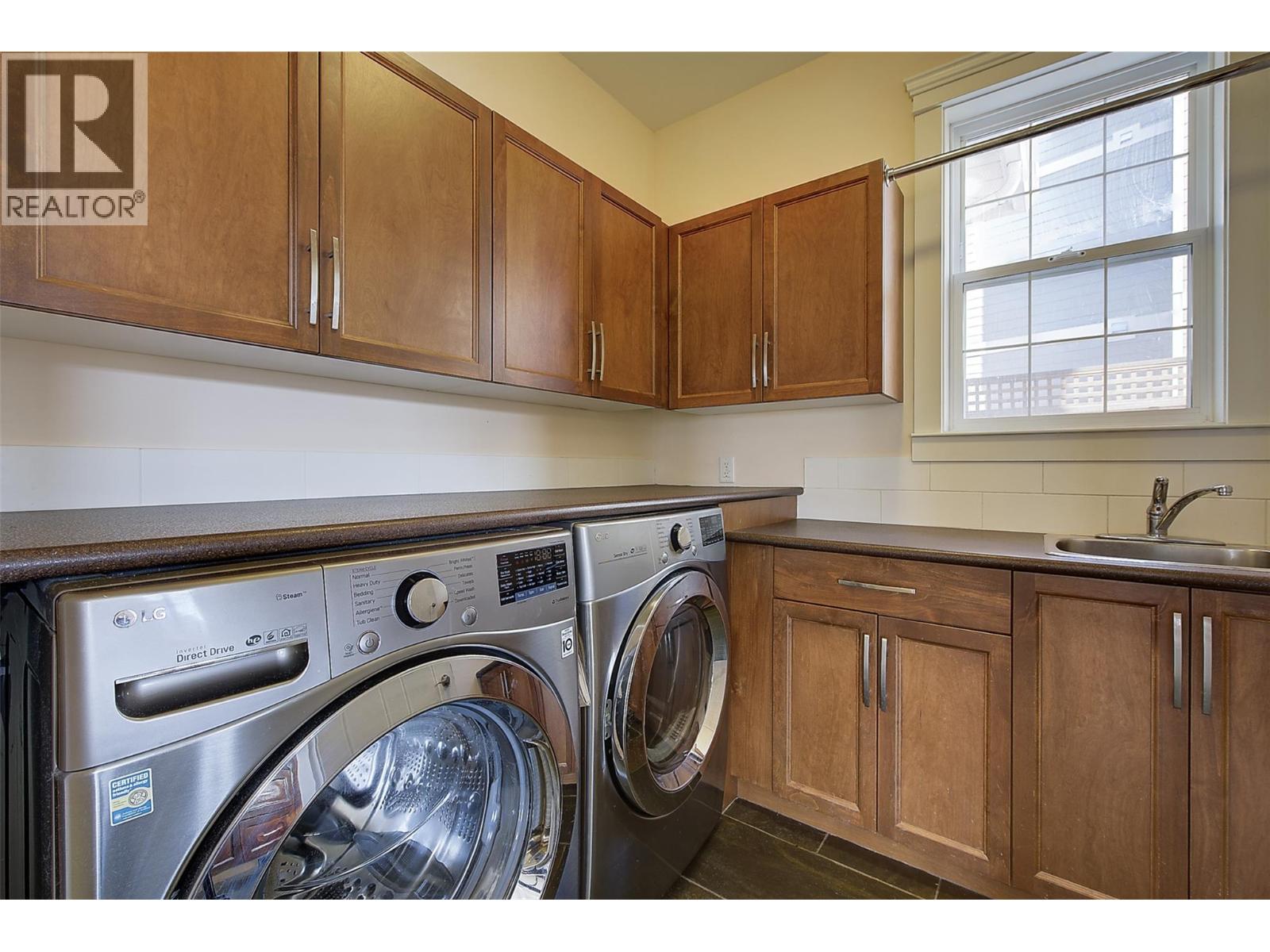  1251 Wilmot Avenue, Kelowna