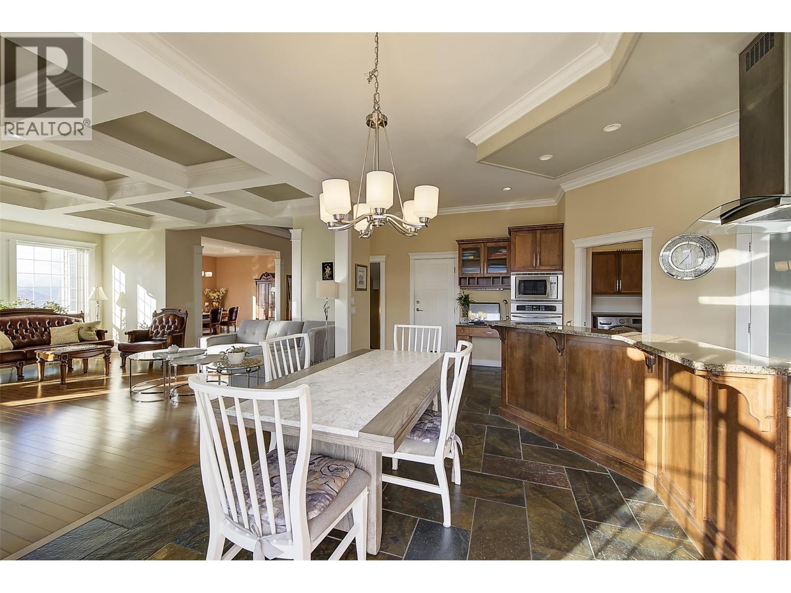  1251 Wilmot Avenue, Kelowna