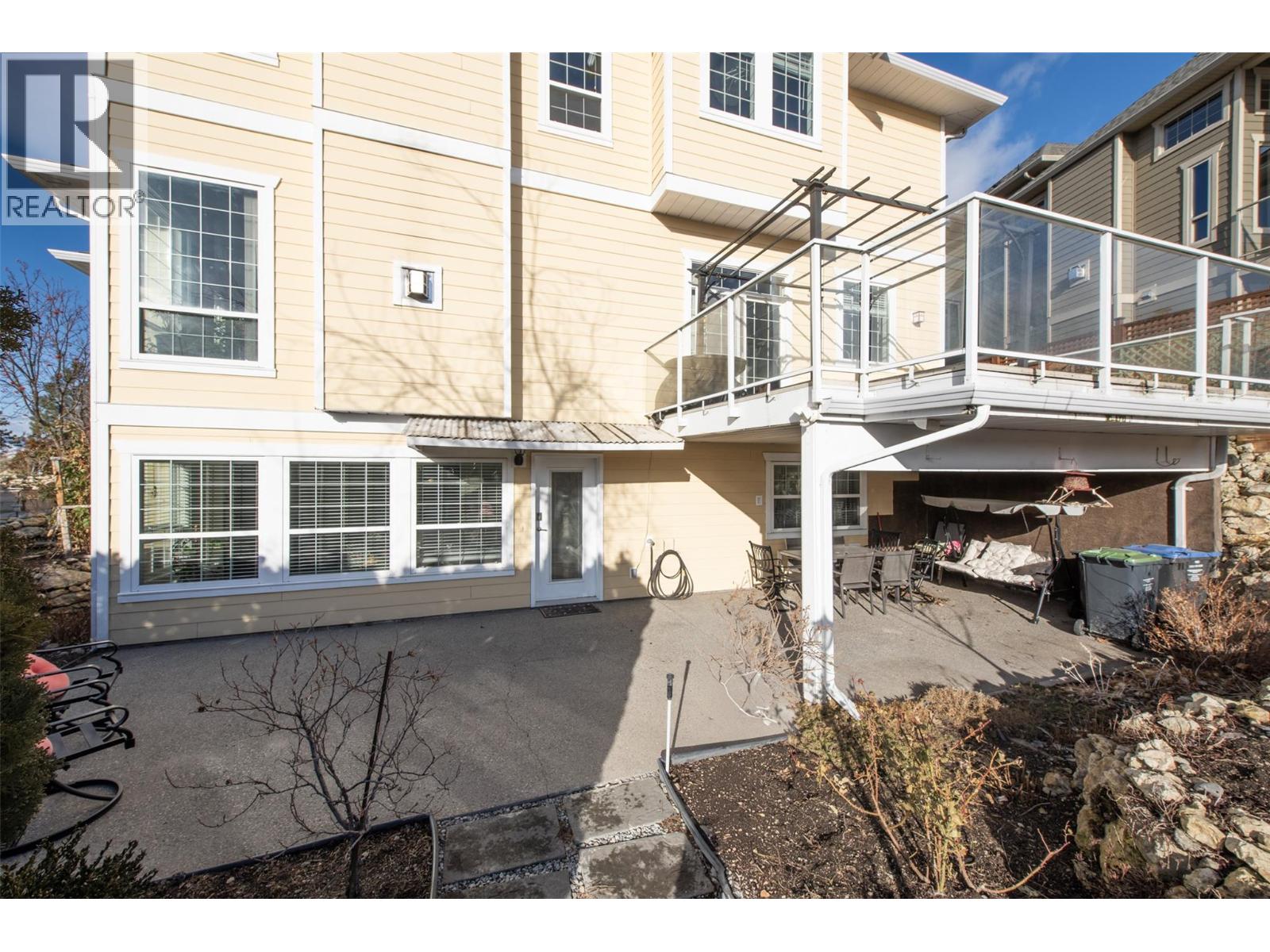  1251 Wilmot Avenue, Kelowna