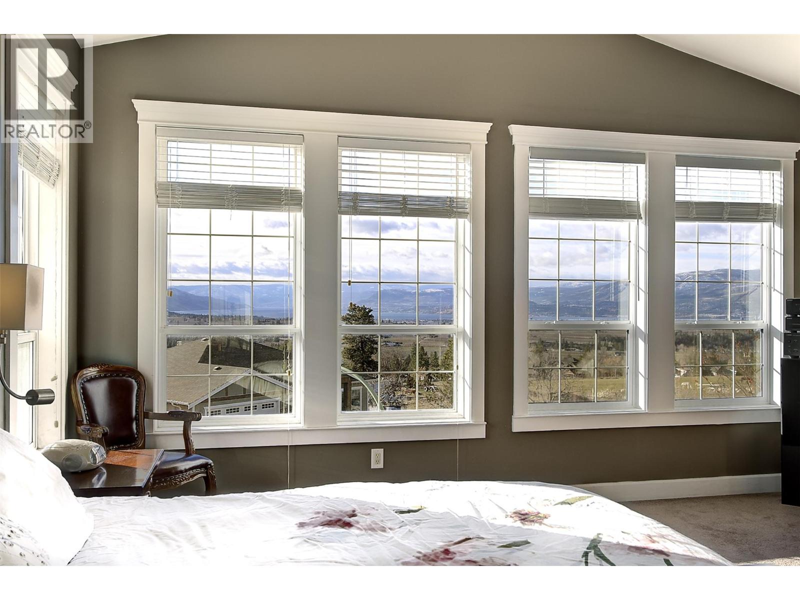  1251 Wilmot Avenue, Kelowna