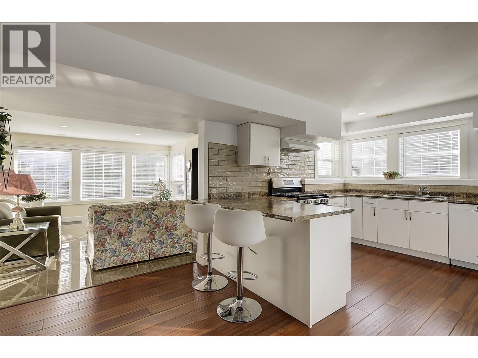  1251 Wilmot Avenue, Kelowna