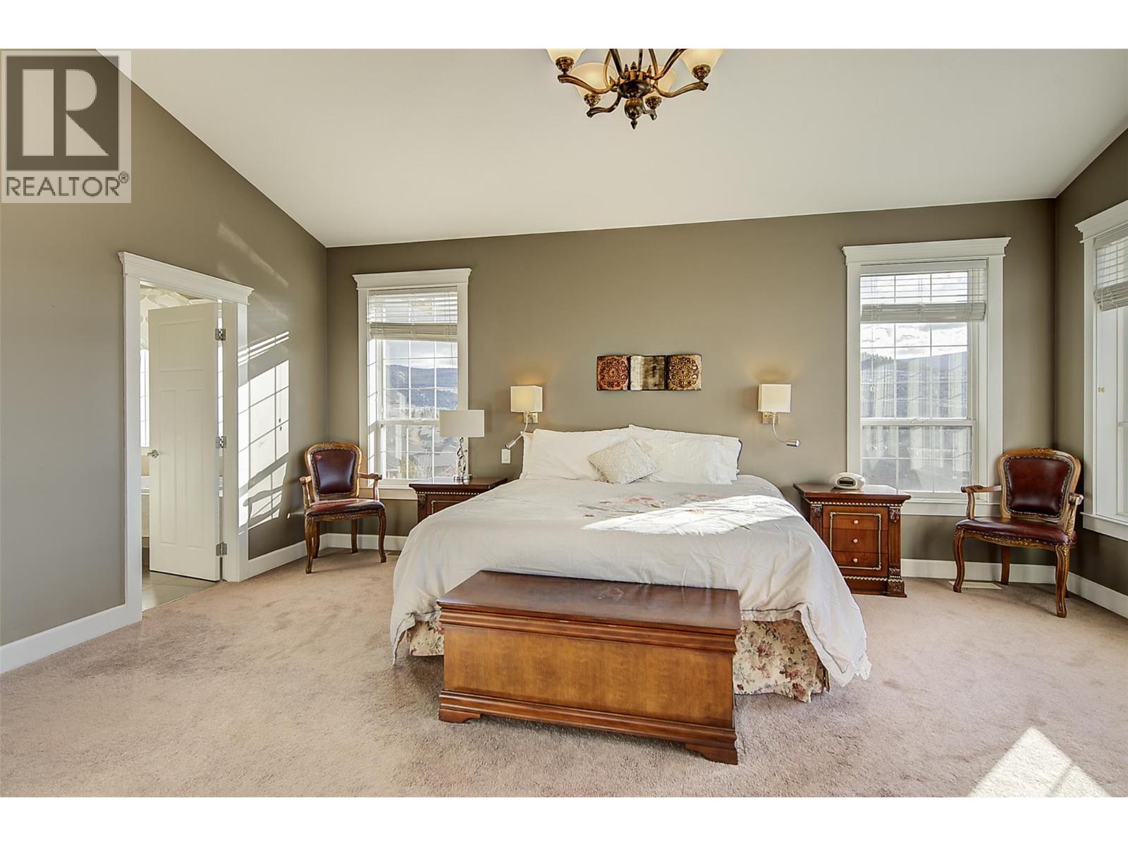  1251 Wilmot Avenue, Kelowna