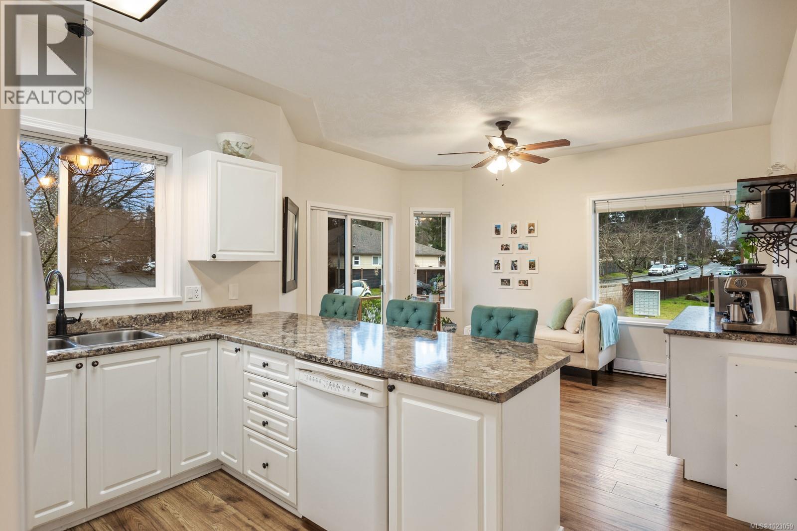 101 2727 1st St, Courtenay