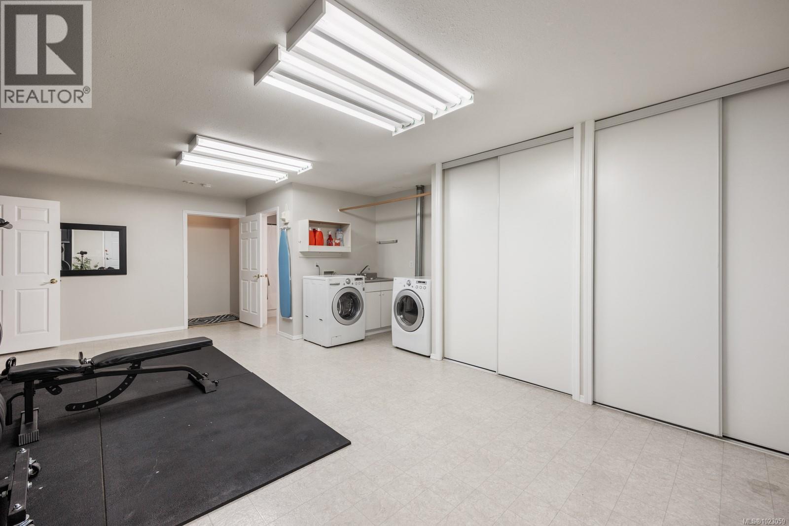 101 2727 1st St, Courtenay