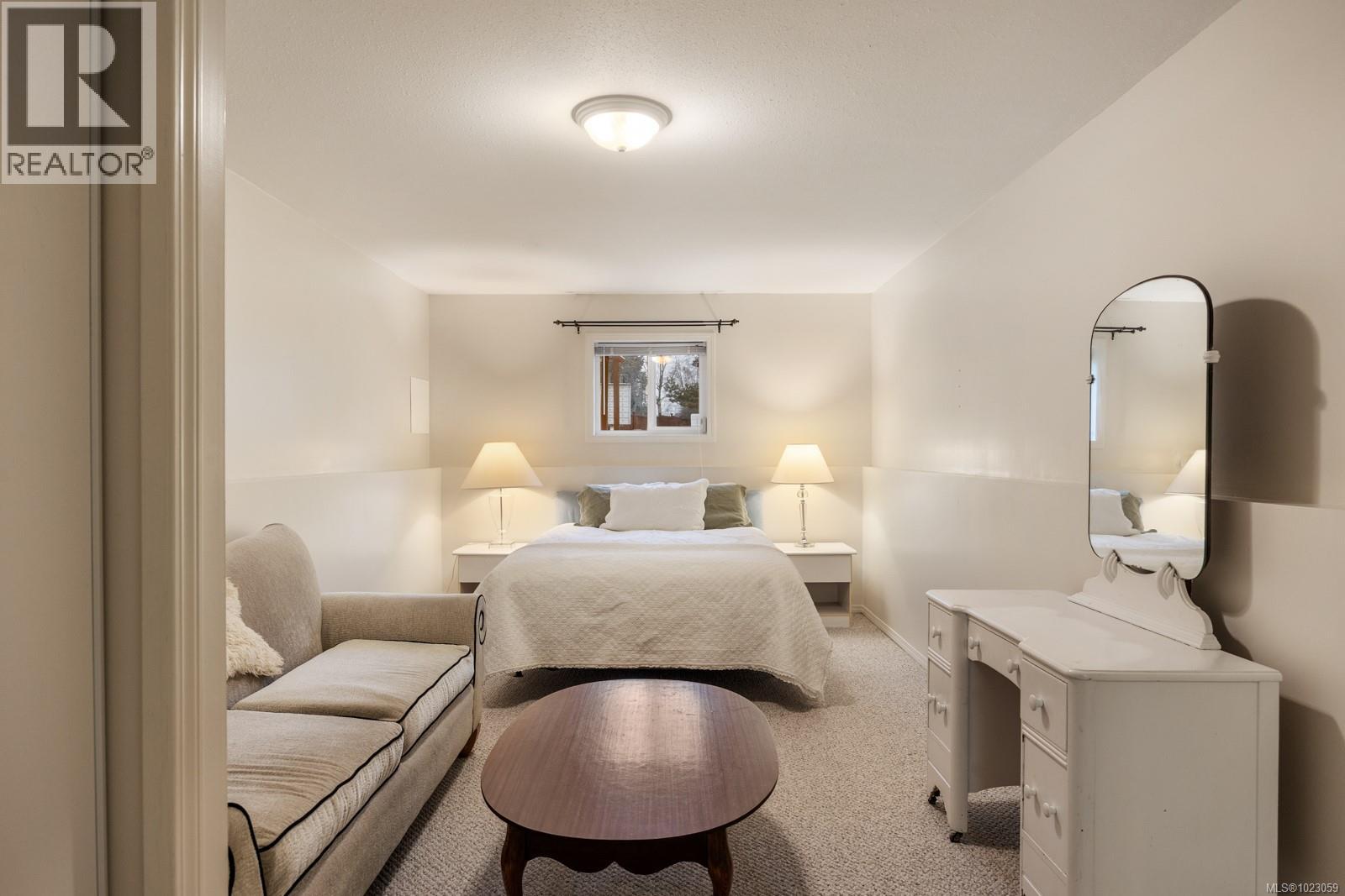 101 2727 1st St, Courtenay