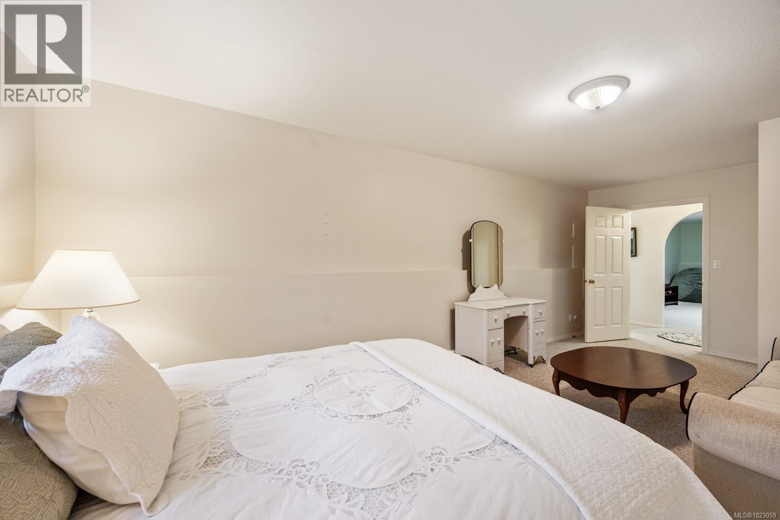 101 2727 1st St, Courtenay