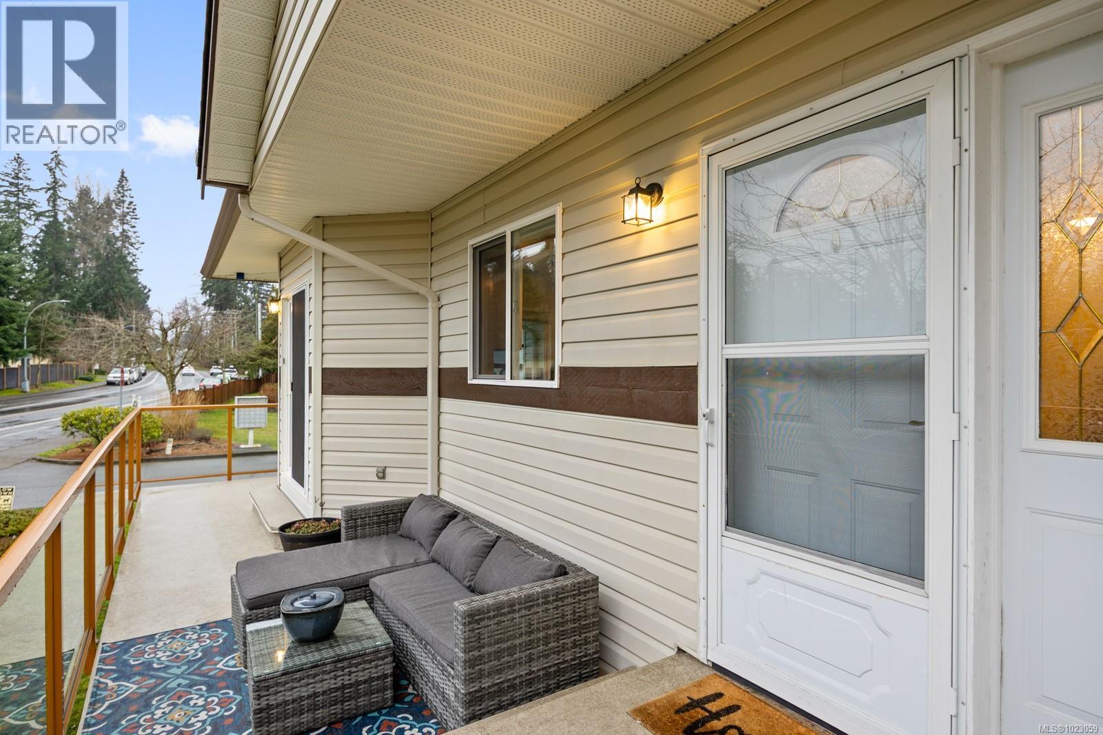 101 2727 1st St, Courtenay