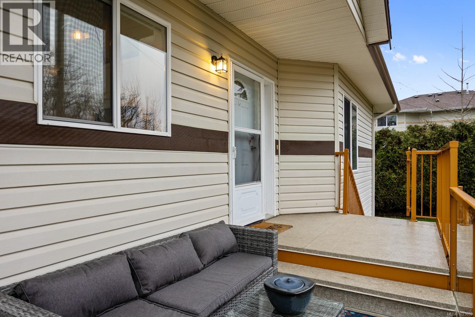 101 2727 1st St, Courtenay