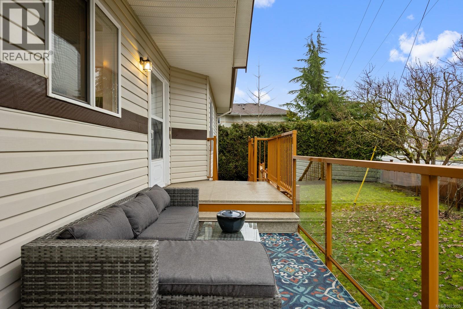 101 2727 1st St, Courtenay