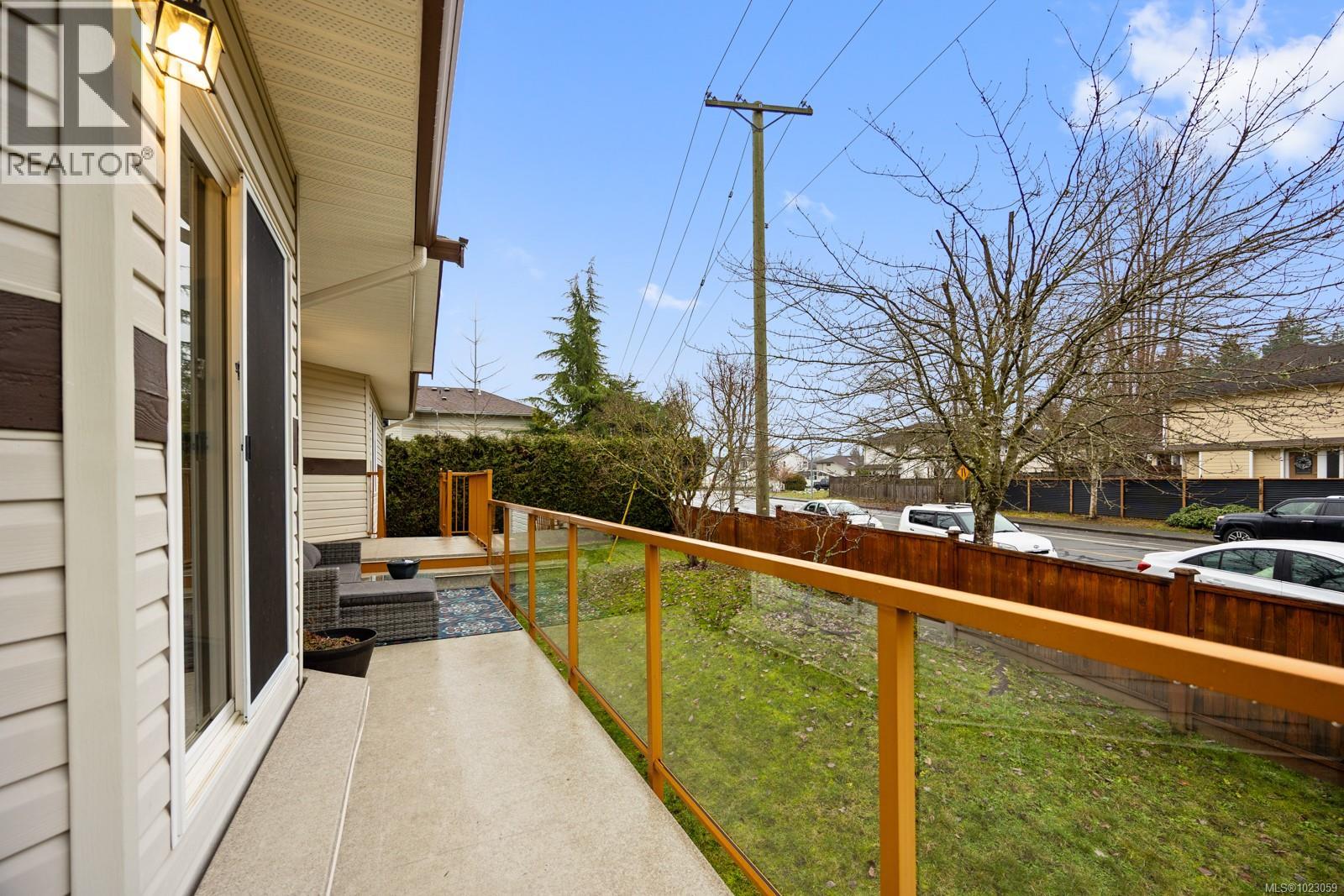 101 2727 1st St, Courtenay