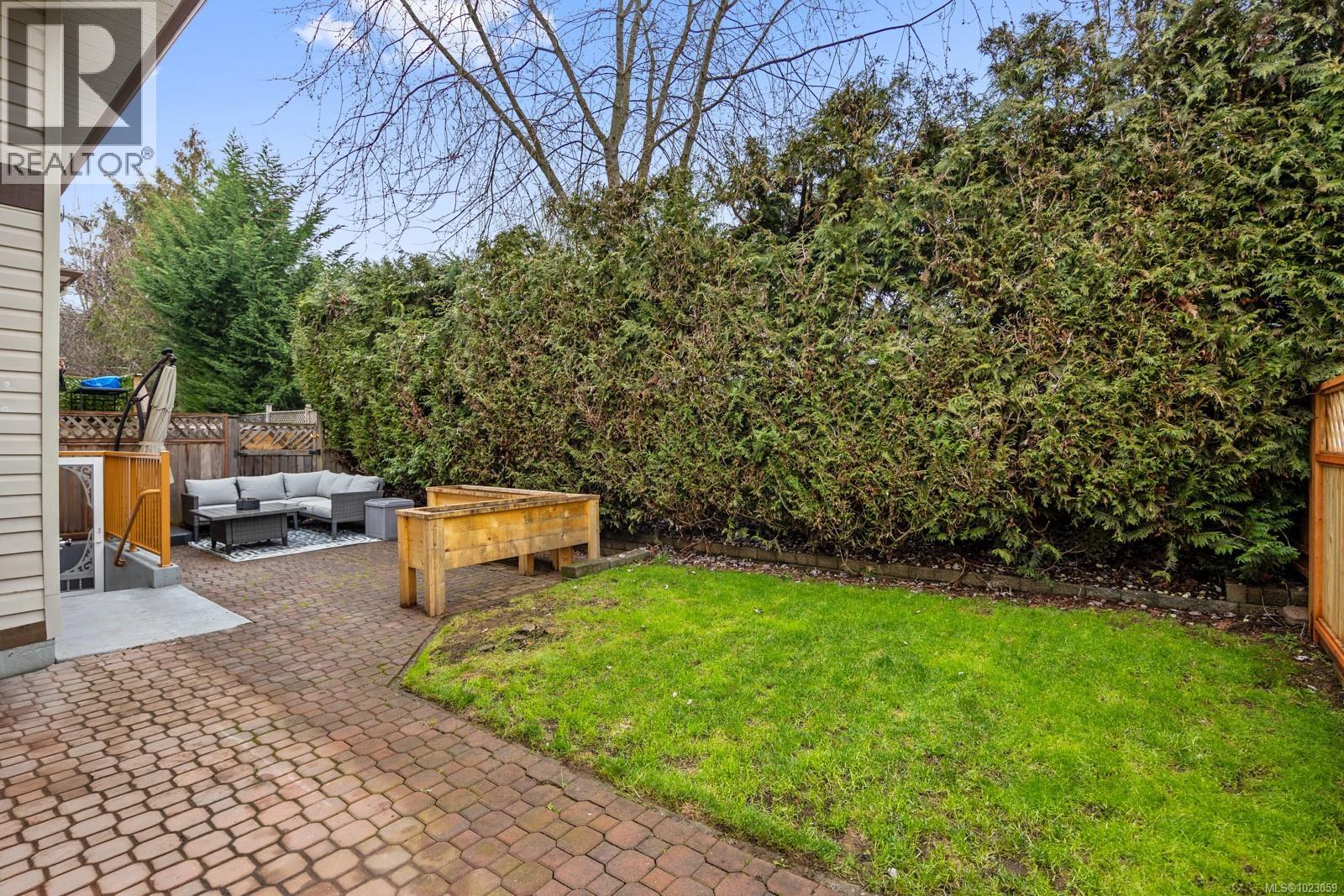 101 2727 1st St, Courtenay