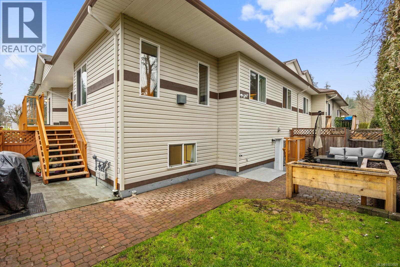 101 2727 1st St, Courtenay