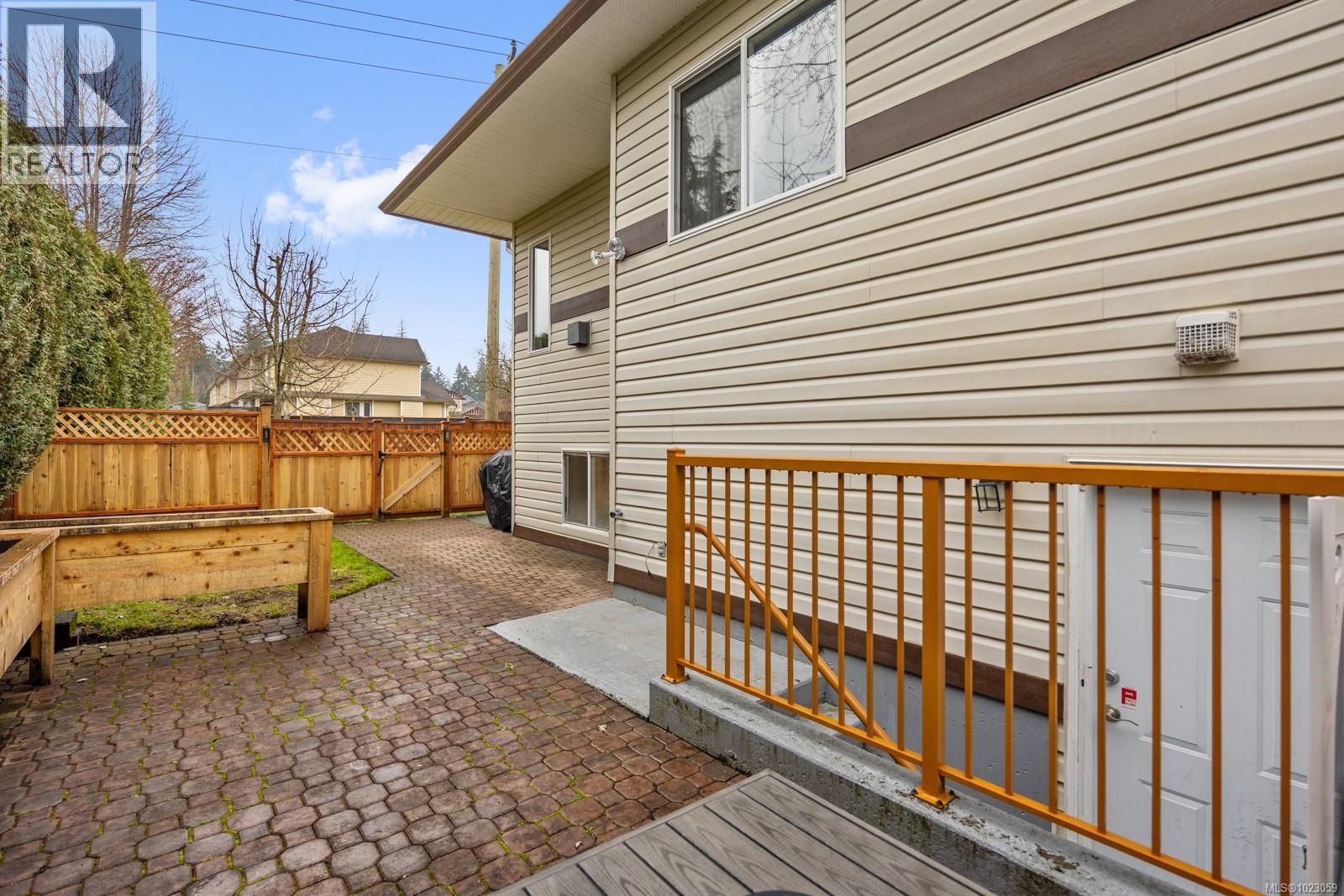 101 2727 1st St, Courtenay