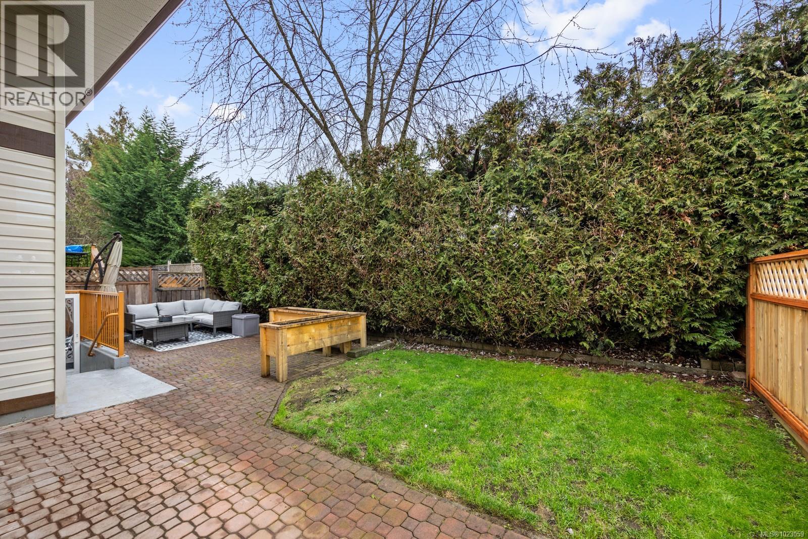 101 2727 1st St, Courtenay