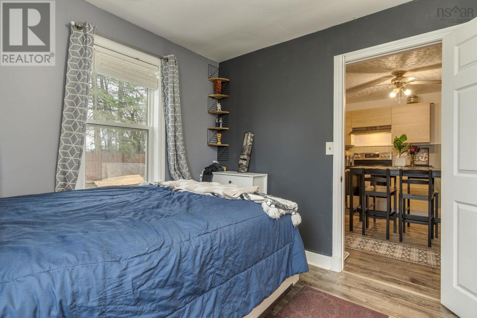 Property 11 of 16 of 1034 Highway 277