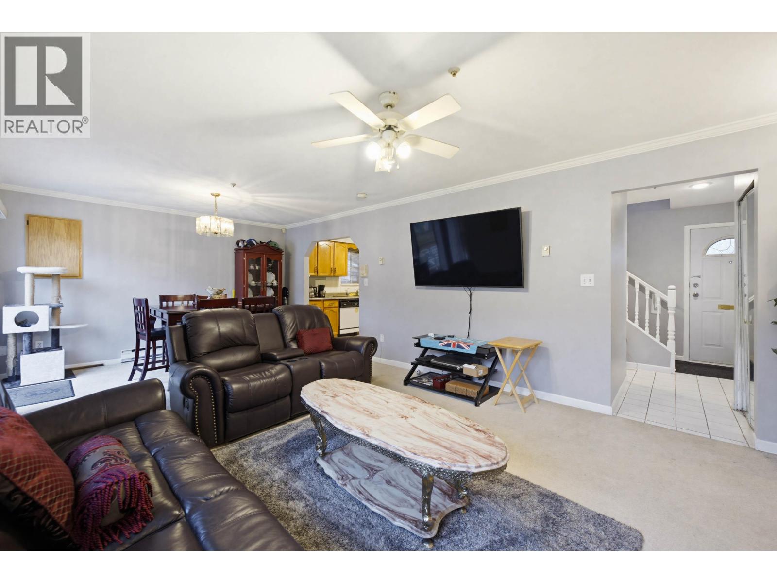 557 E 44TH AVENUE, Vancouver