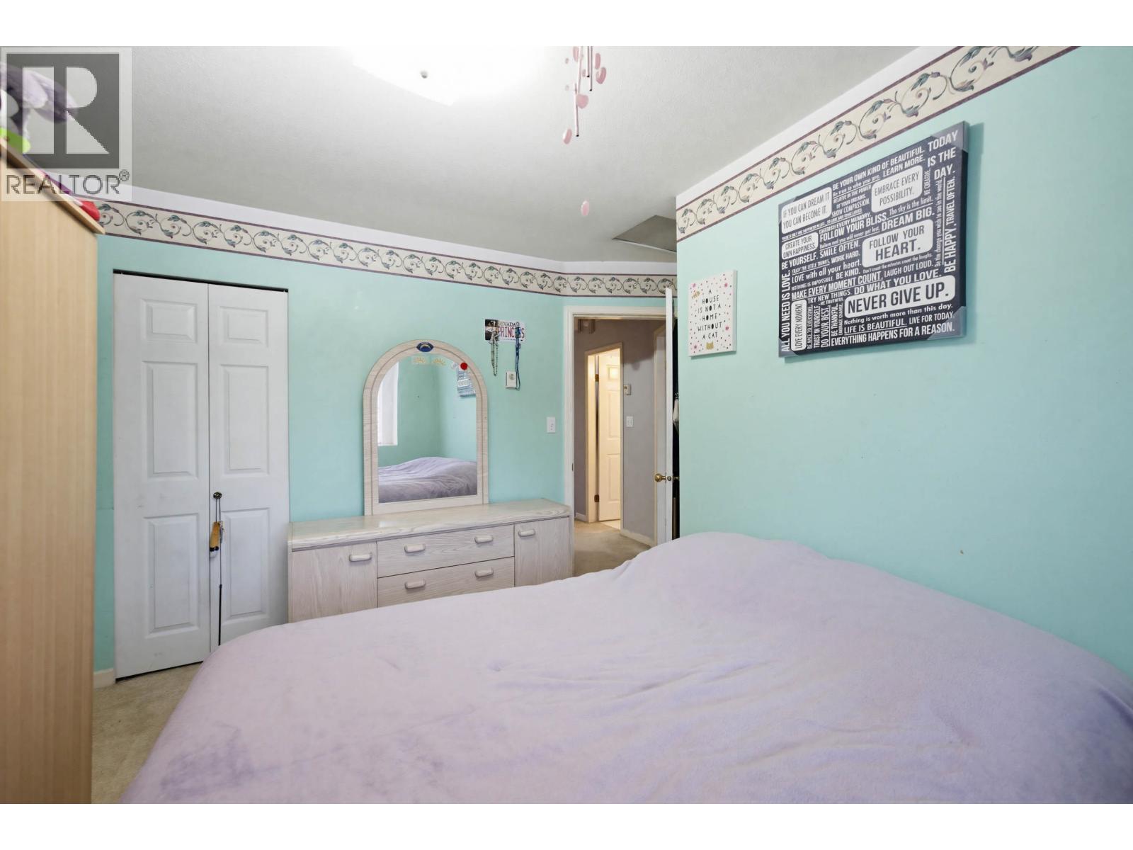 557 E 44TH AVENUE, Vancouver