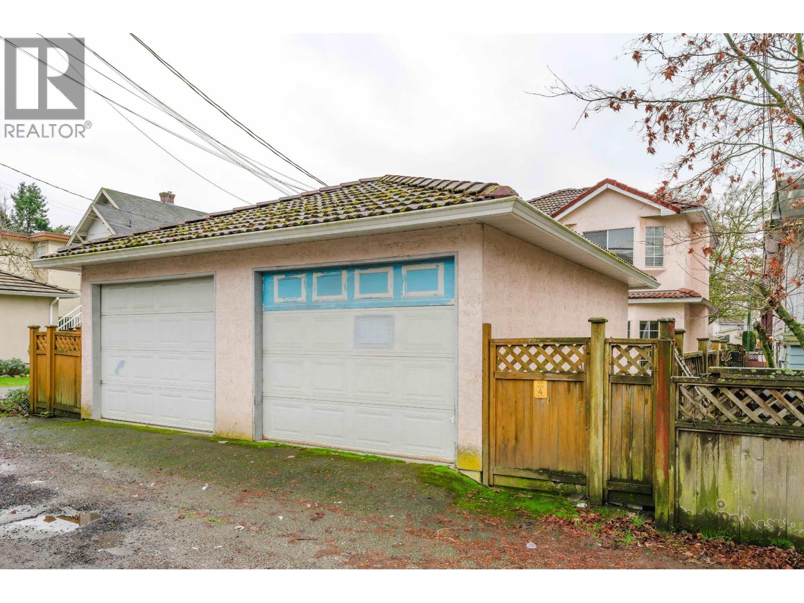 557 E 44TH AVENUE, Vancouver