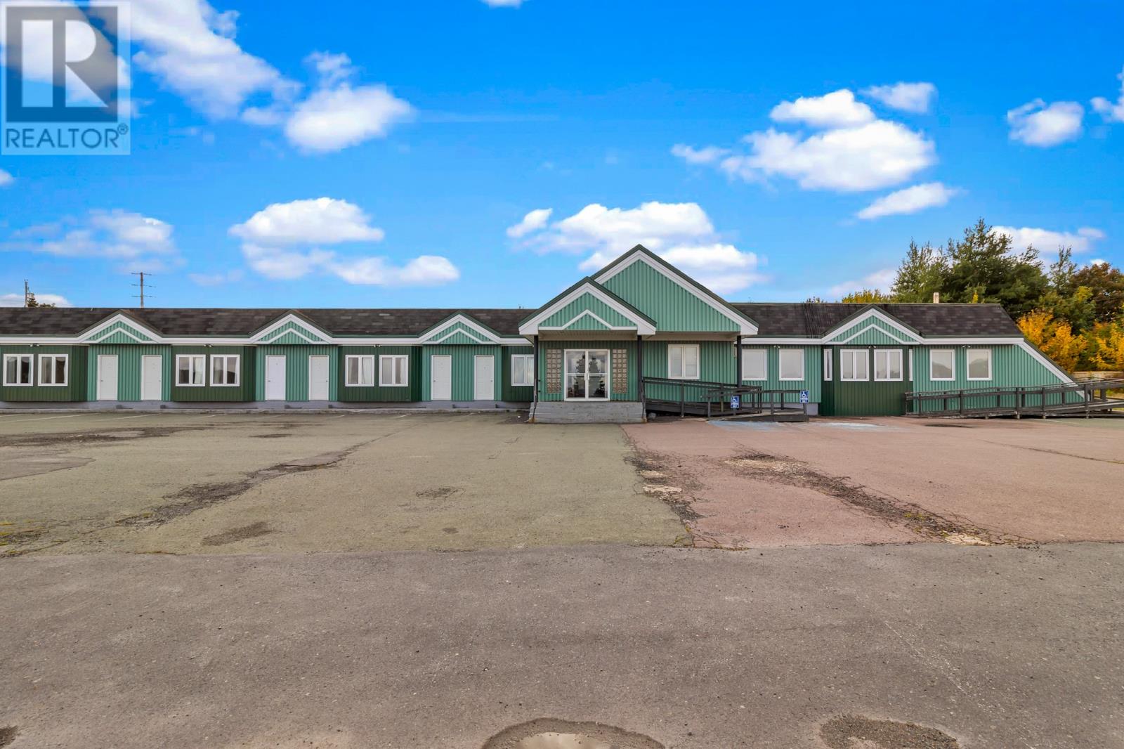 143 Columbus Drive - Photo 5 of 40, Carbonear, Newfoundland & Labrador