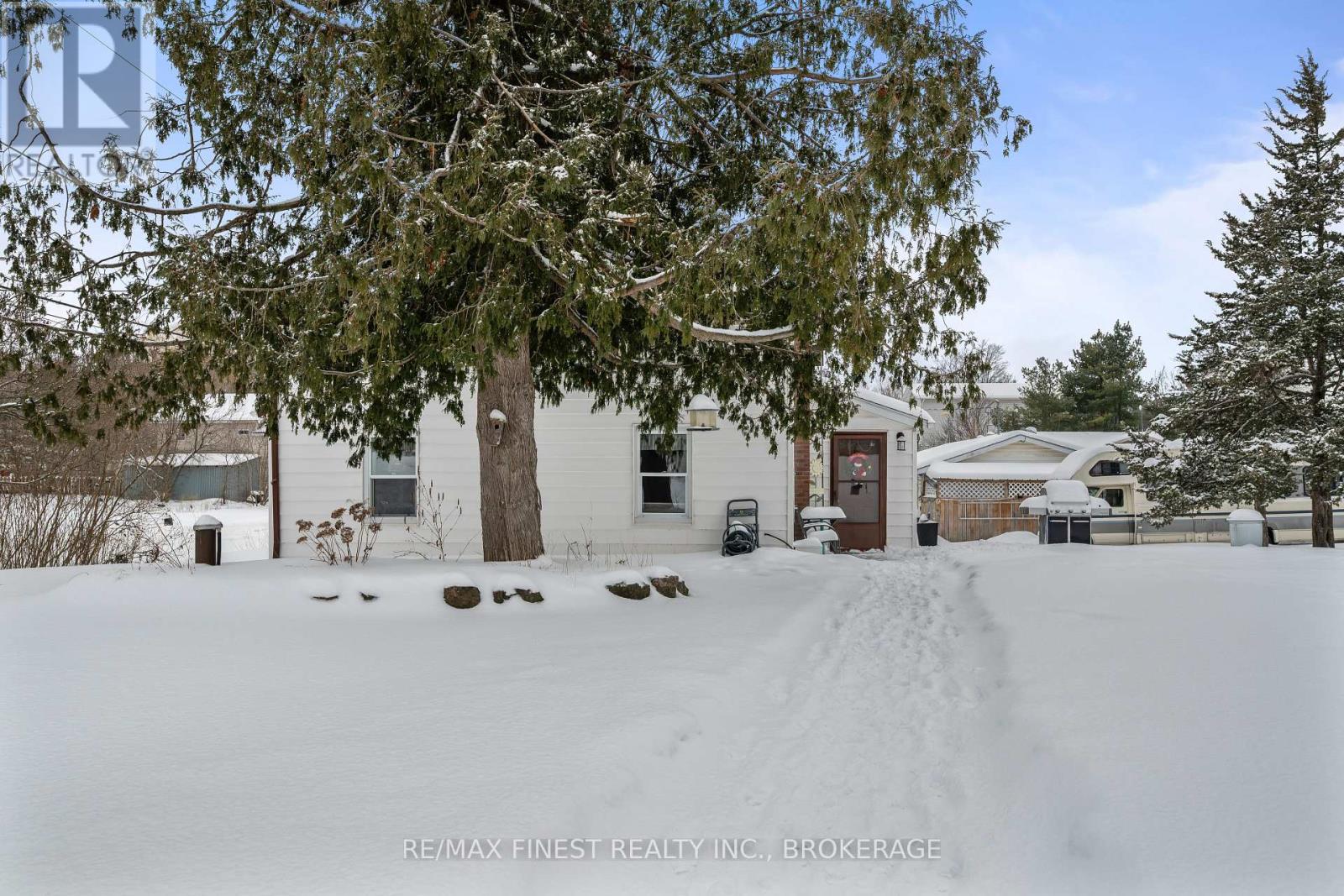 5593 PERTH ROAD CRESCENT - Photo 5 of 35, Frontenac (Frontenac South), Ontario
