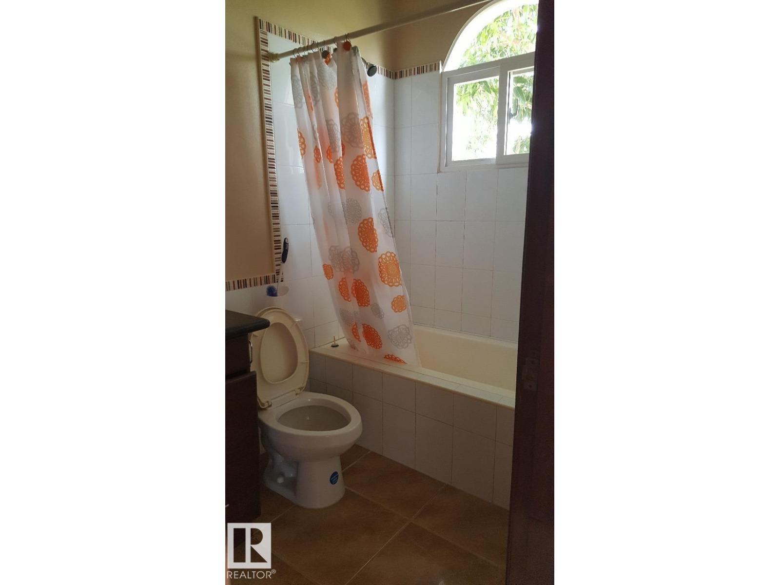 
          165 Paraiso Escondido Honduras
            <br/>
            <span>Out of Province_Alberta</span>
            , 
            <span>AB</span>
             <span>O0O0O0</span>
         - Photo 16