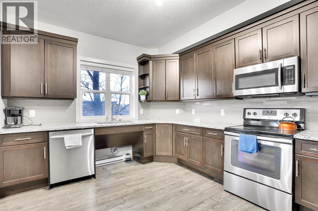 Single Family House for Sale in   Taracove Estate Drive NE Taradale Calgary 