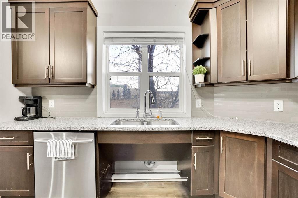 Single Family House for Sale in   Taracove Estate Drive NE Taradale Calgary 