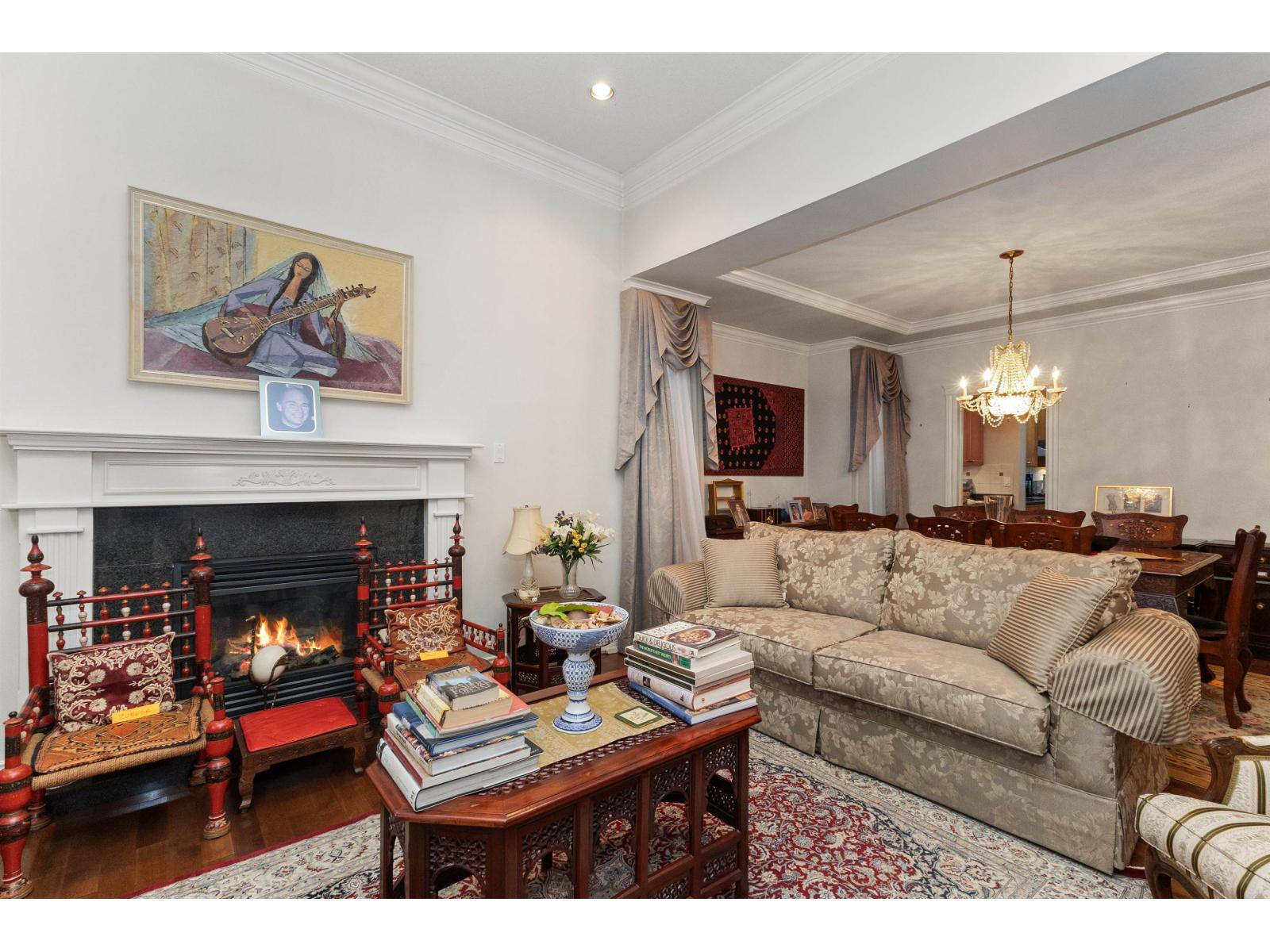 12038 59 AVENUE - Photo 5 of 40, Surrey, British Columbia