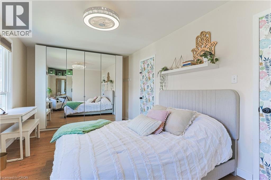 #54 5475 LAKESHORE ROAD - 19