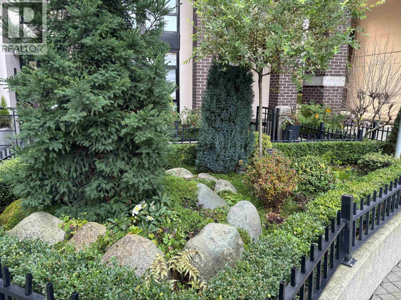 902 175 W 1ST STREET, North Vancouver