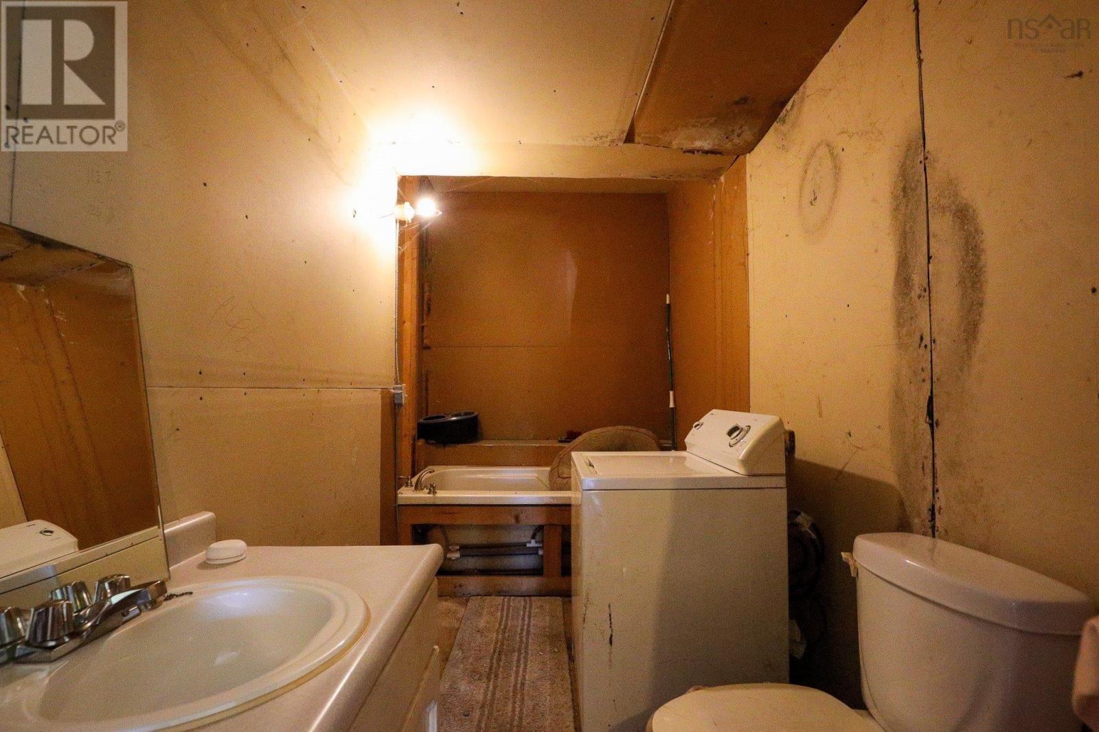 Property 14 of 49 of 824 Beech Hill Road