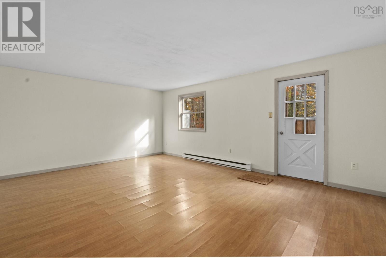 Property 27 of 51 of 89 Lincoln Cross