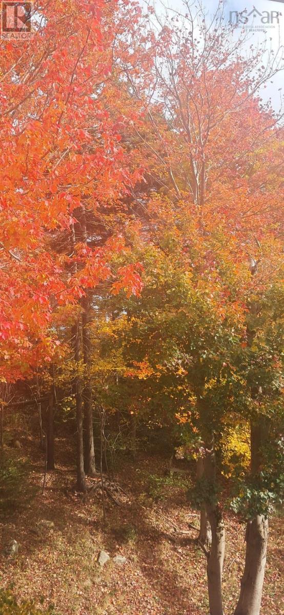 Property 48 of 51 of 89 Lincoln Cross