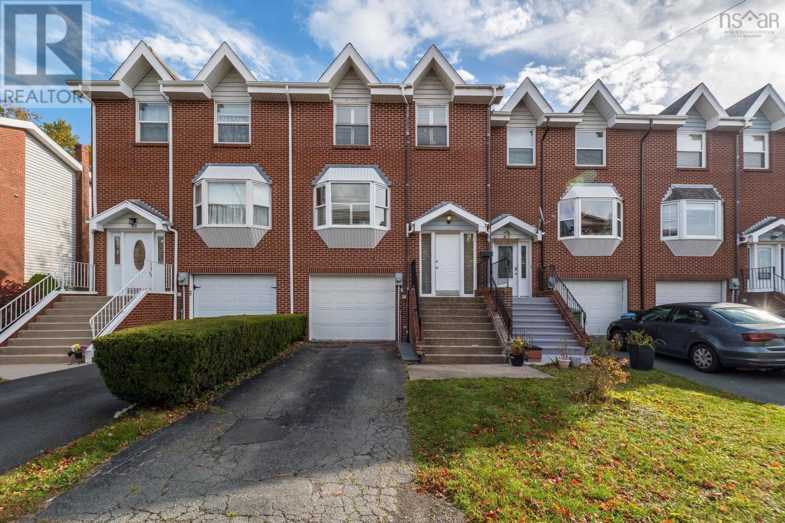 Property 32 of 51 of 89 Lincoln Cross