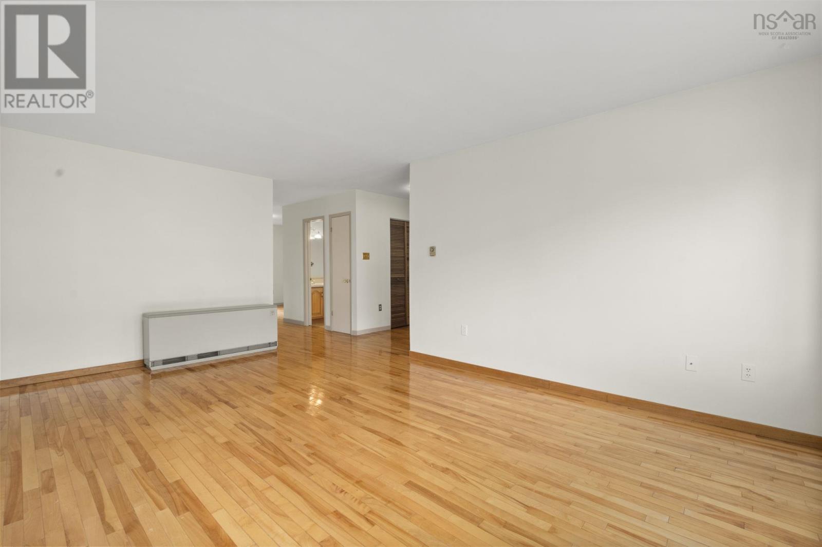 Property 8 of 51 of 89 Lincoln Cross