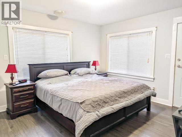 6577 KING AVE, Powell River