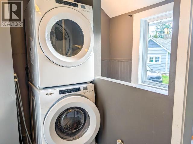 6577 KING AVE, Powell River