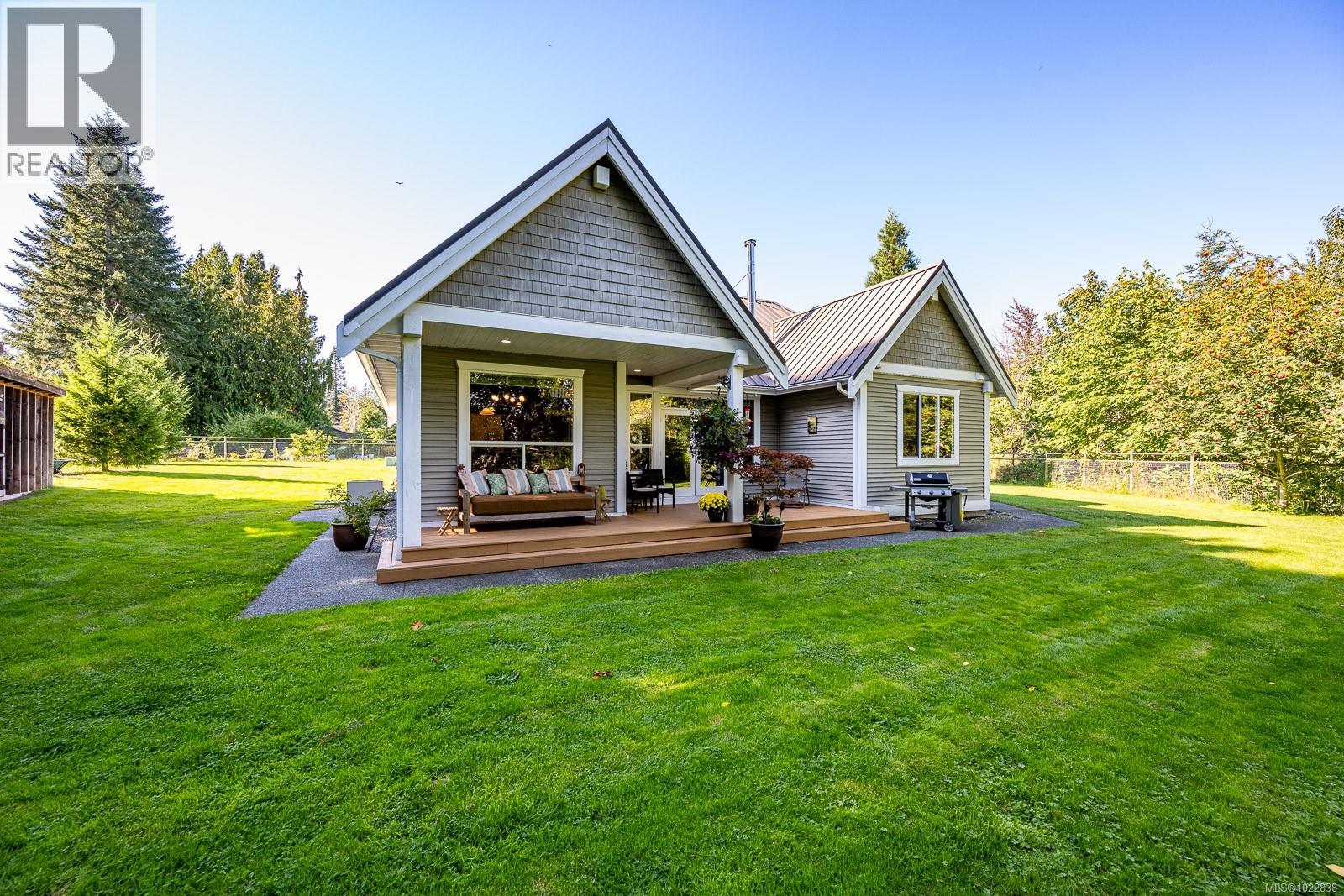 2435 Charleville Rd, Campbell River