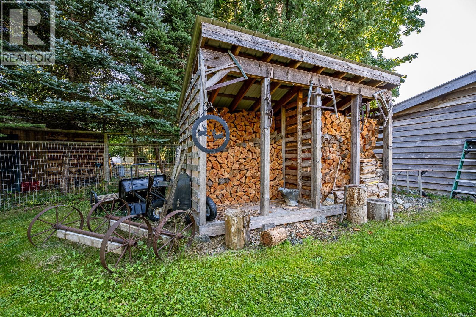 2435 Charleville Rd, Campbell River