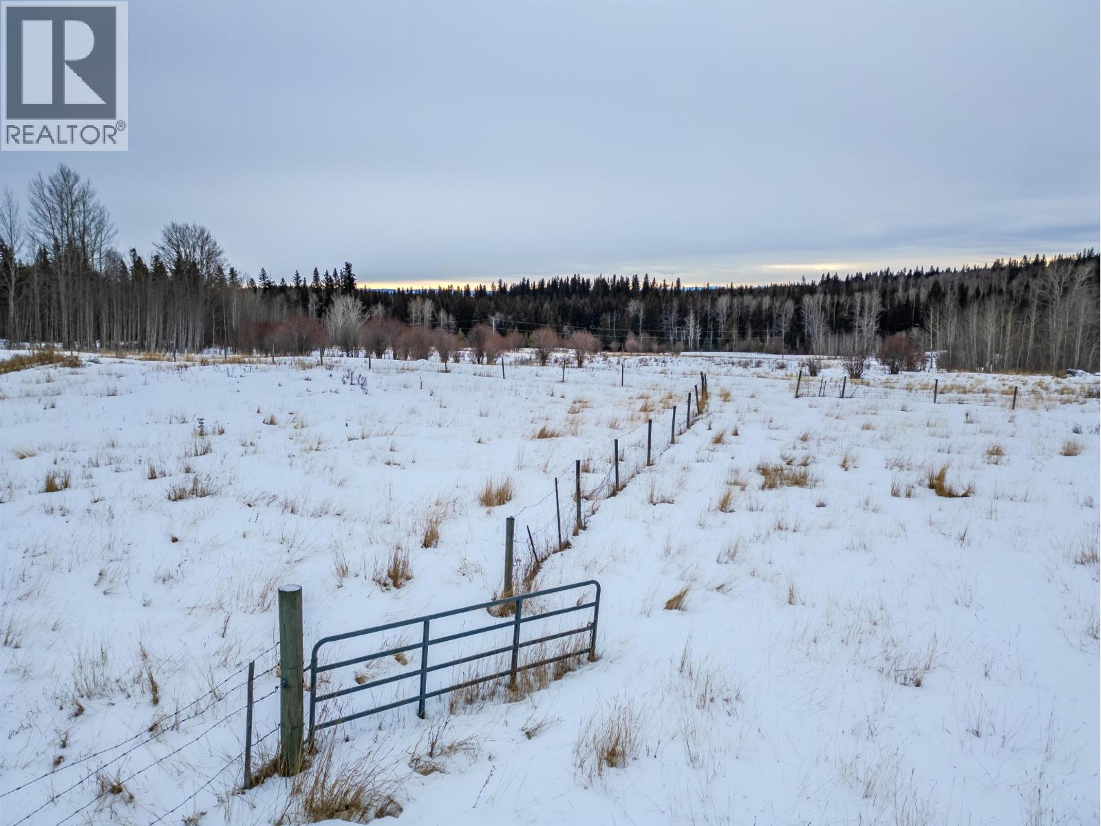 3074 SPOUT LAKE ROAD, Lac La Hache