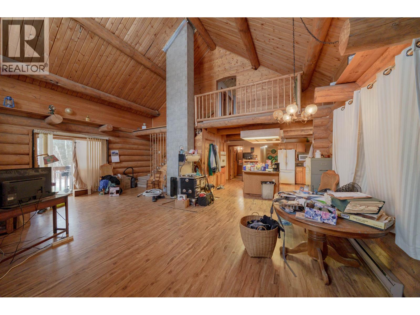 3074 SPOUT LAKE ROAD, Lac La Hache